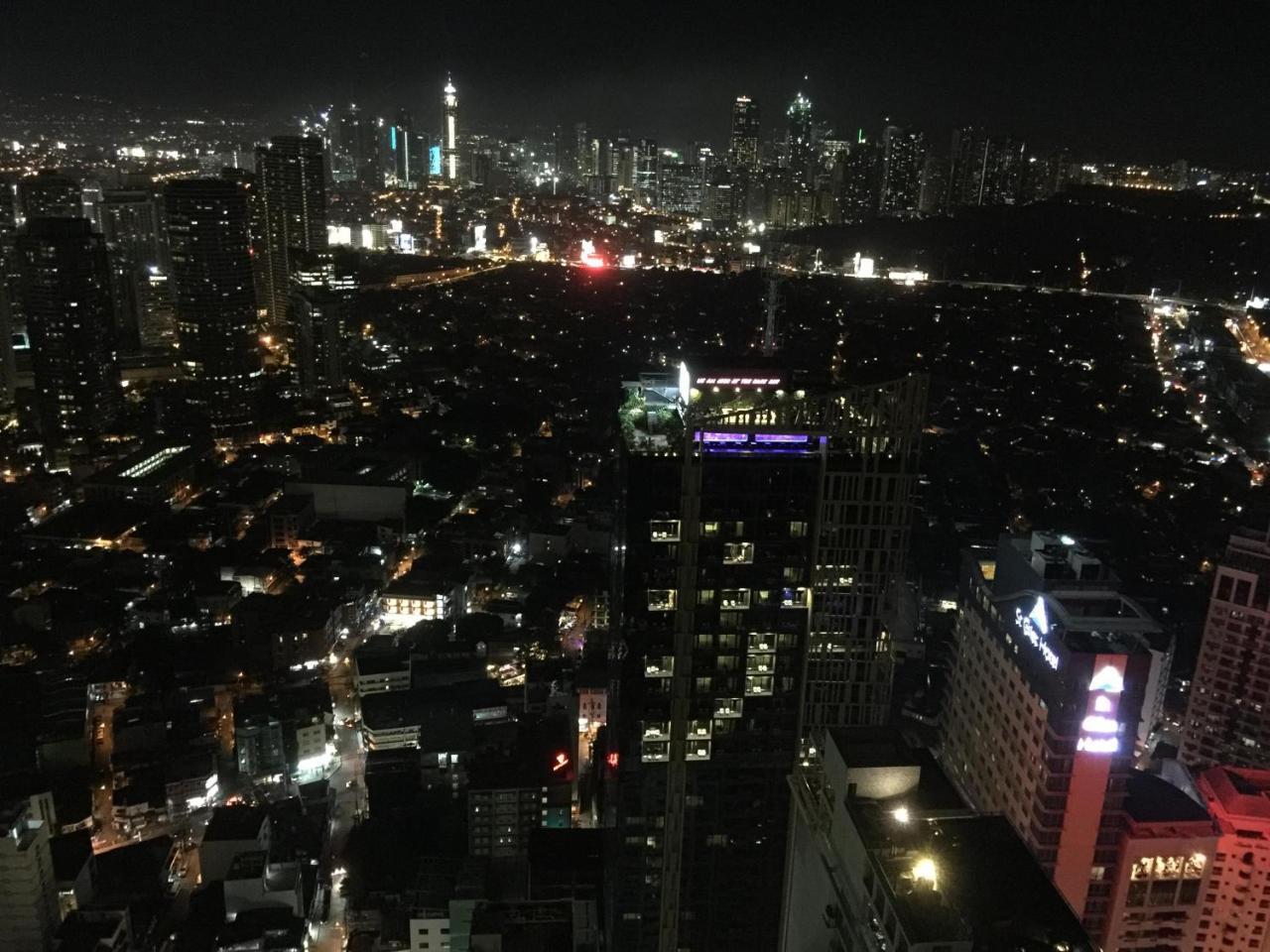 Seven Doors Aparthotels In Gramercy Makati Makati City Eksteriør bilde